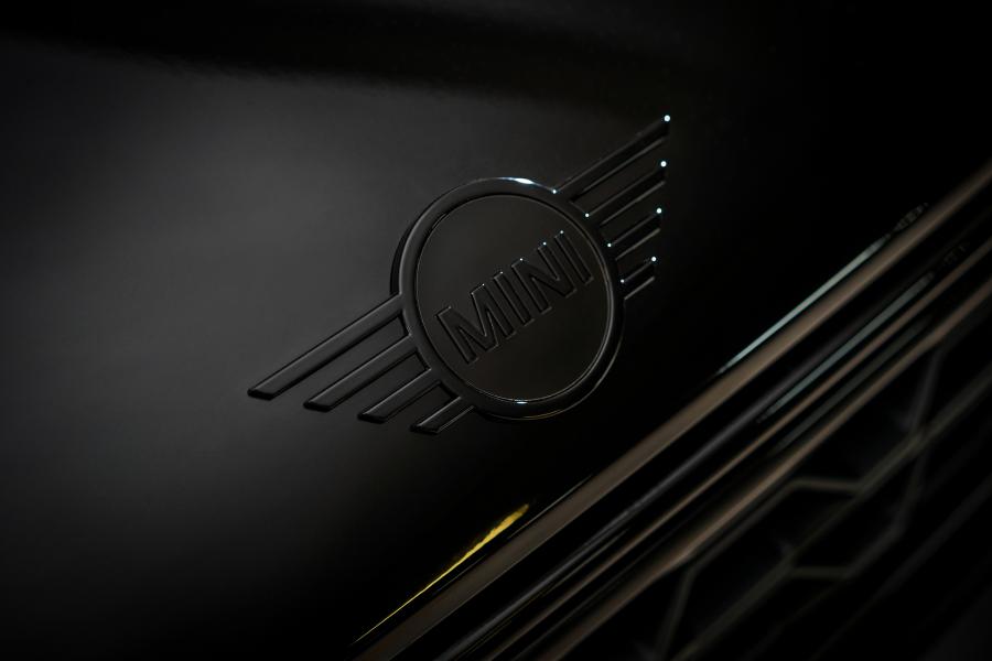 Логотип Mini Countryman S Blackheath (F60) 2020 года  (MY) (фото 12 из 16)